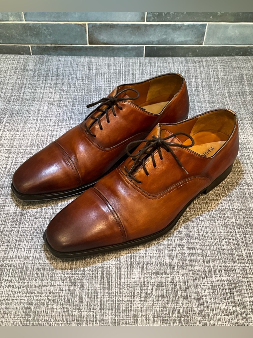 Magnanni Men's Handcrafted Leather Cap-Toe Oxford Dress Shoes In Cognac - Picture 4 of 16